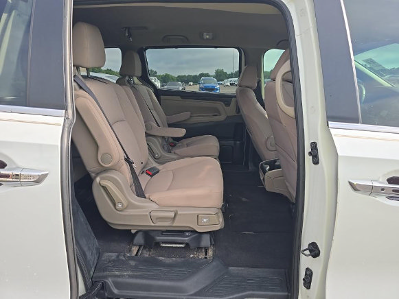 Used 2021 Honda Odyssey EX image 9