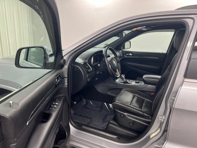 Used 2020 Jeep Grand Cherokee Overland AWD/4WD image 13