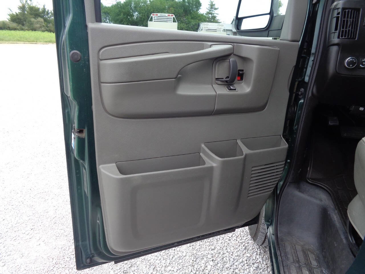 Used 2014 Chevrolet Express 3500 LT w/ LT Preferred Equipment Group image 18