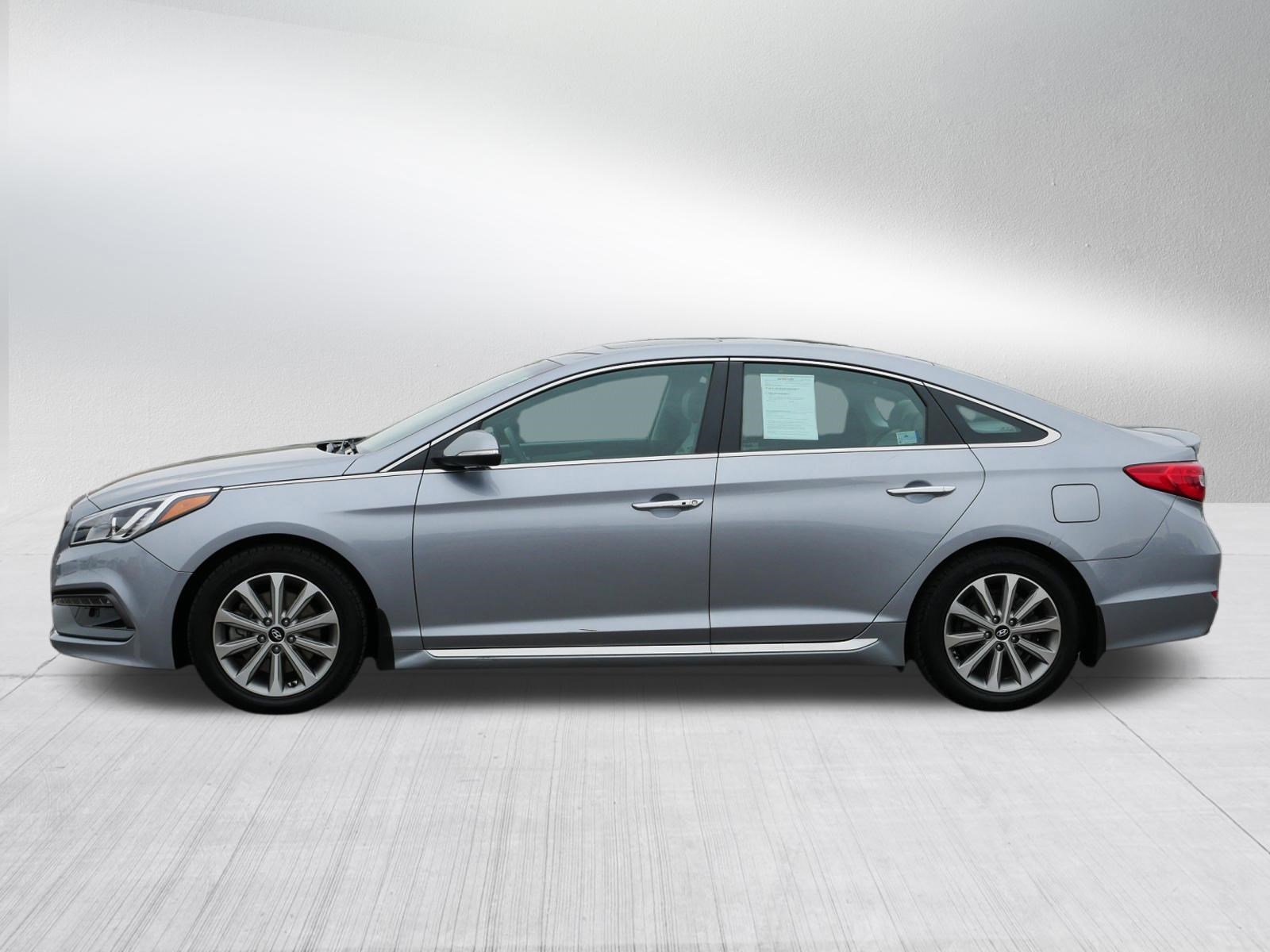 Used 2017 Hyundai Sonata Limited w/ Ultimate Package 04 image 4