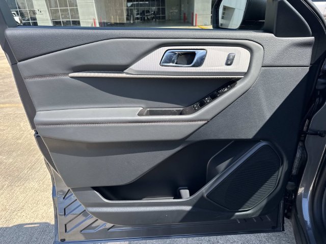 New 2027 Ford Explorer Active w/ Active Comfort Package RWD image 19