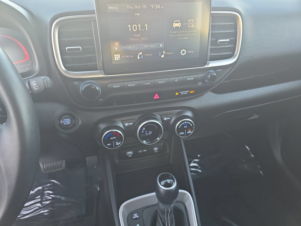 Used 2025 Hyundai Venue SEL FWD image 12