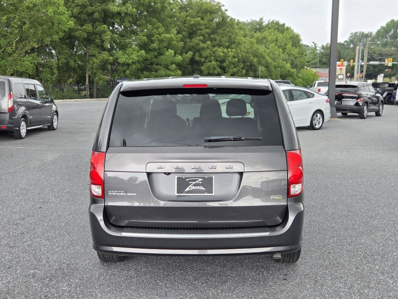 Used 2018 Dodge Grand Caravan SE w/ UConnect Hands-Free Group FWD image 10