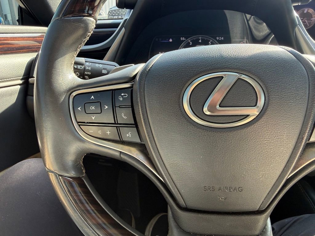 Used 2020 Lexus ES 350 w/ Premium Package image 14