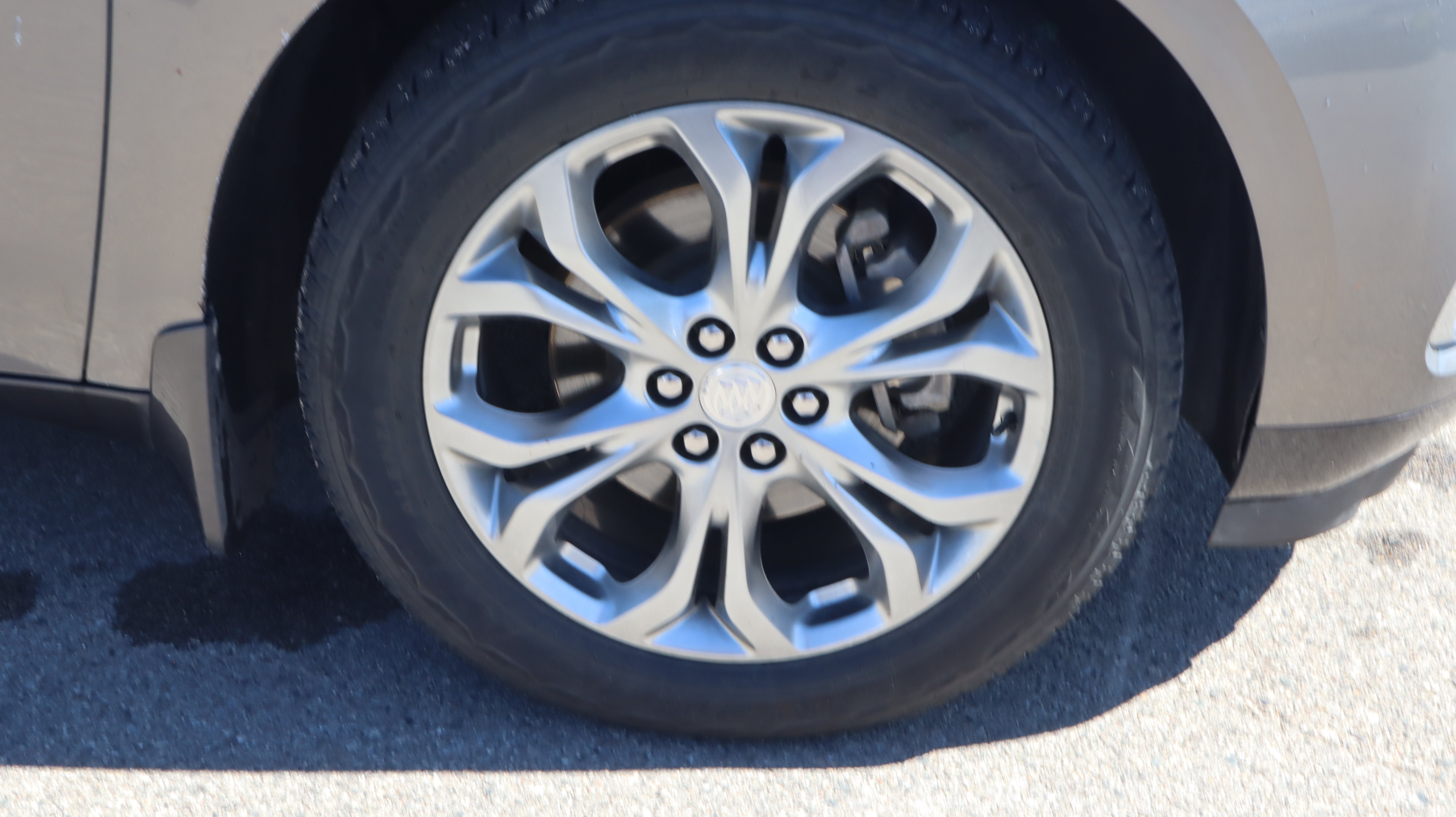 Used 2019 Buick Enclave Avenir w/ Avenir Technology Package AWD/4WD image 17