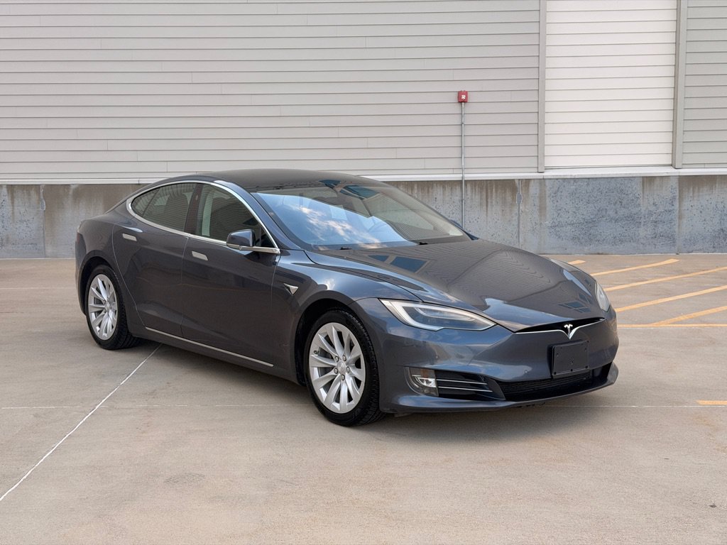 Used 2018 Tesla Model S 75D AWD/4WD image 1