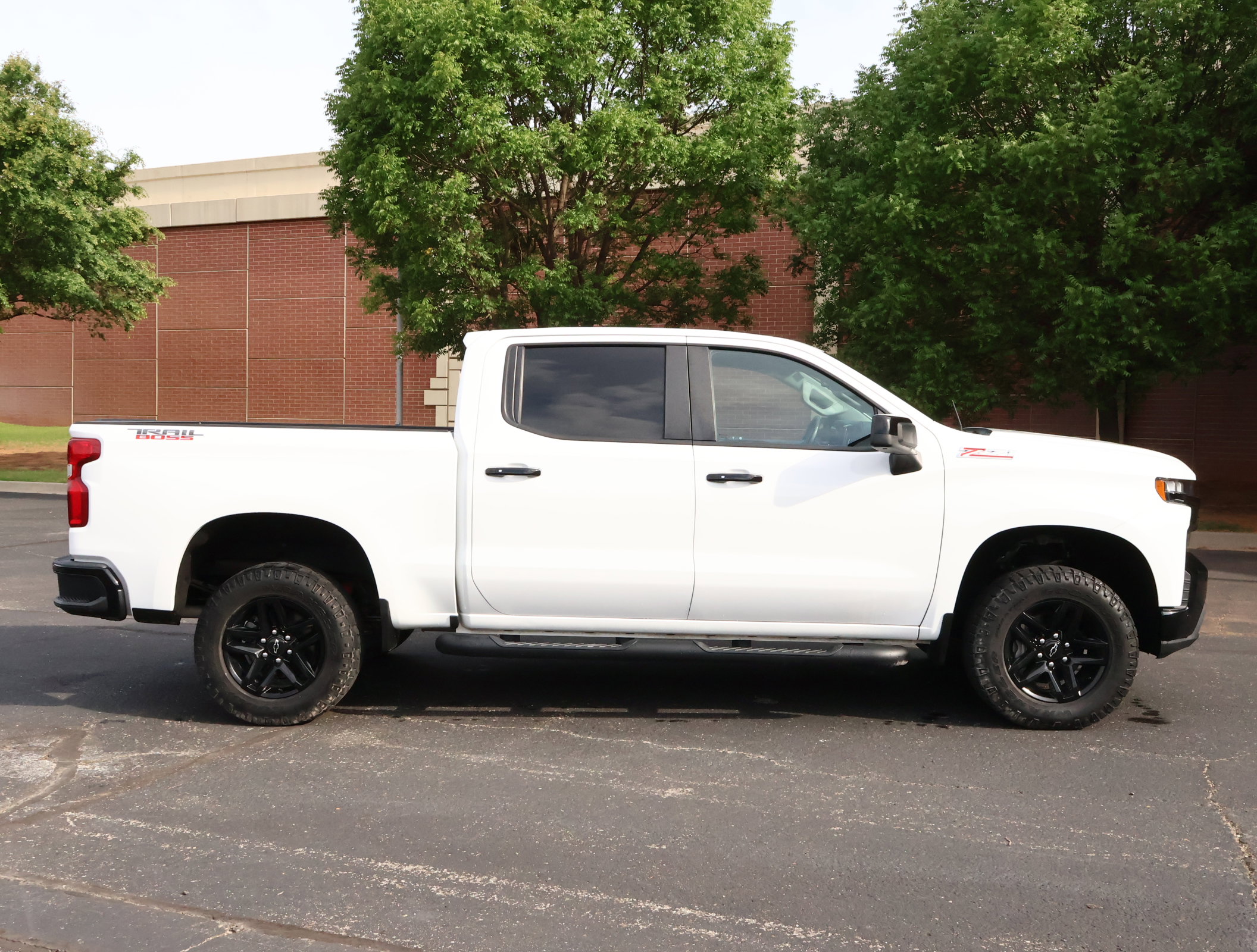 Used 2019 Chevrolet Silverado 1500 LT Trail Boss w/ Convenience Package AWD/4WD image 31
