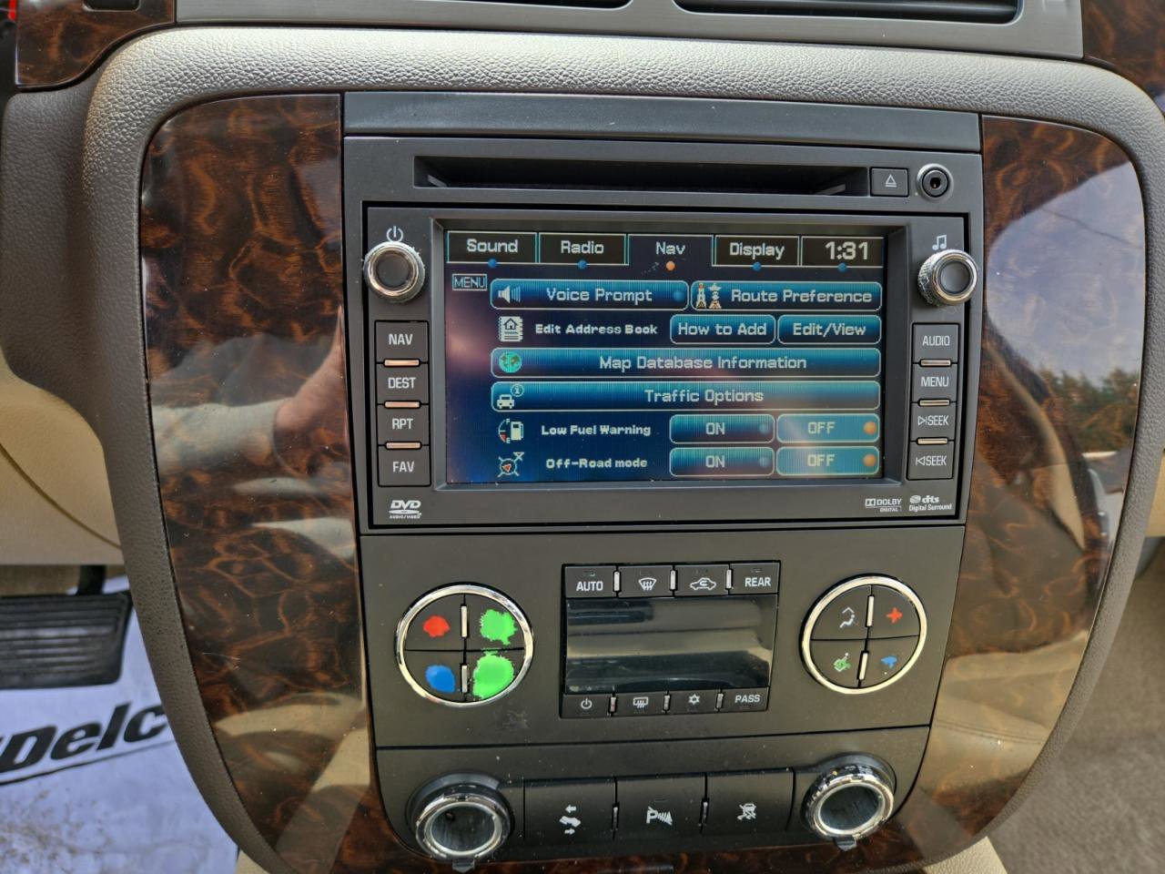 Used 2011 GMC Yukon XL Denali AWD/4WD image 20