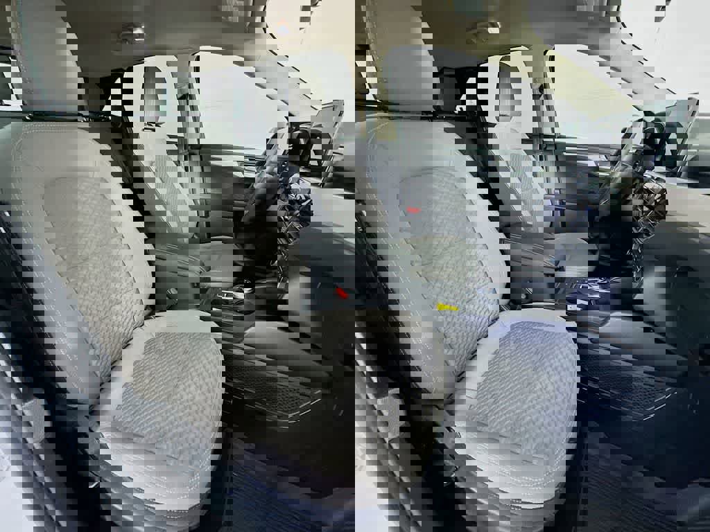 Certified 2020 Ford Escape SE image 14