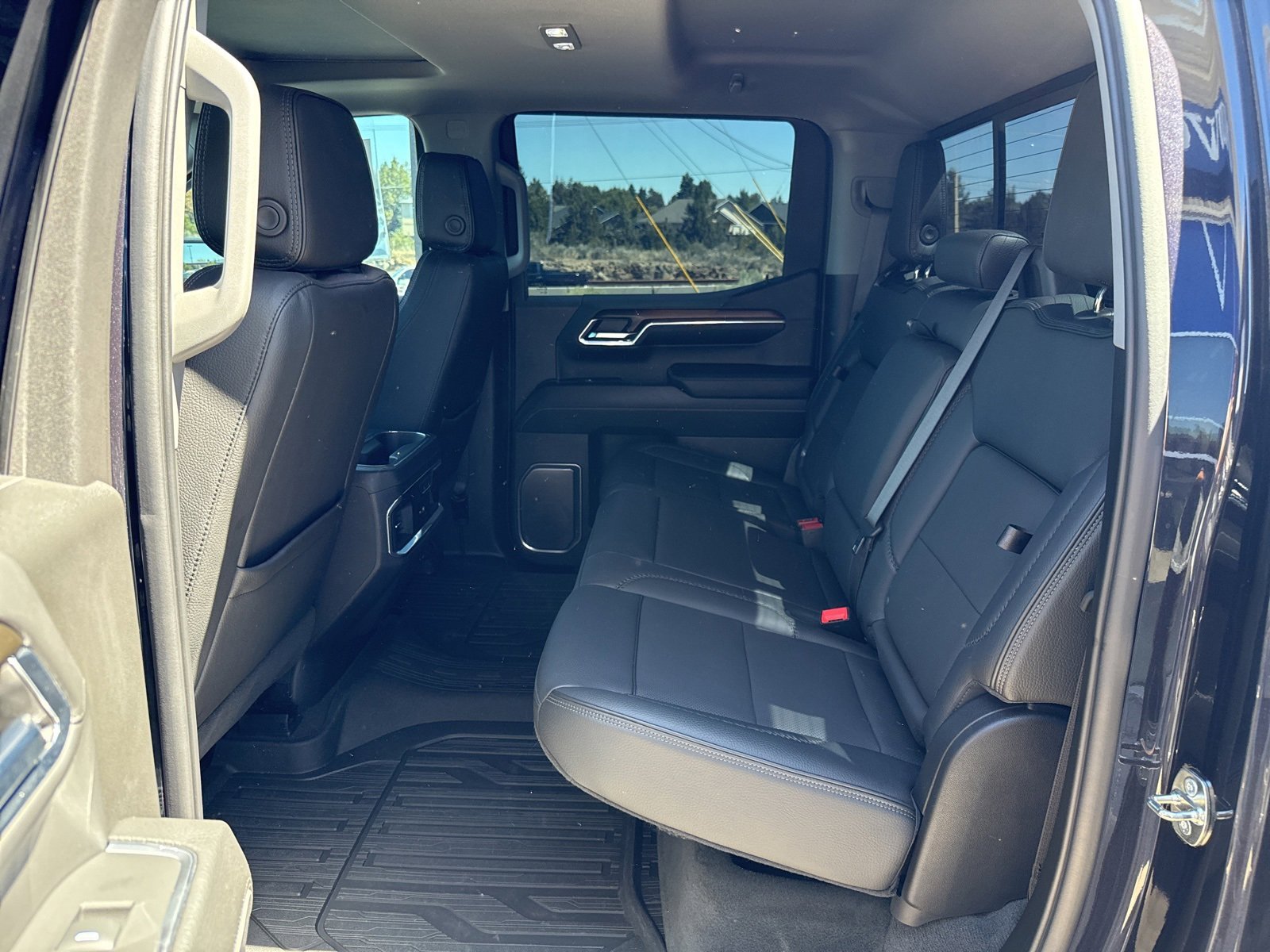 Used 2024 GMC Sierra 1500 Denali image 9