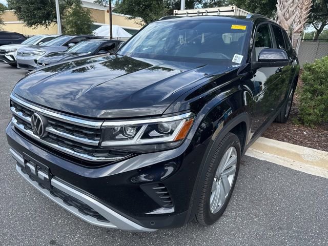 Used 2023 Volkswagen Atlas Cross Sport SE w/ Panoramic Sunroof Package AWD/4WD image 3