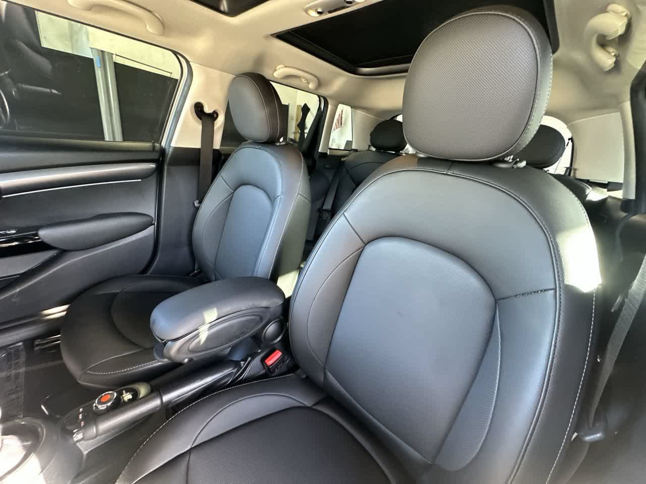 Used 2022 MINI Cooper 4-Door Hardtop FWD image 14