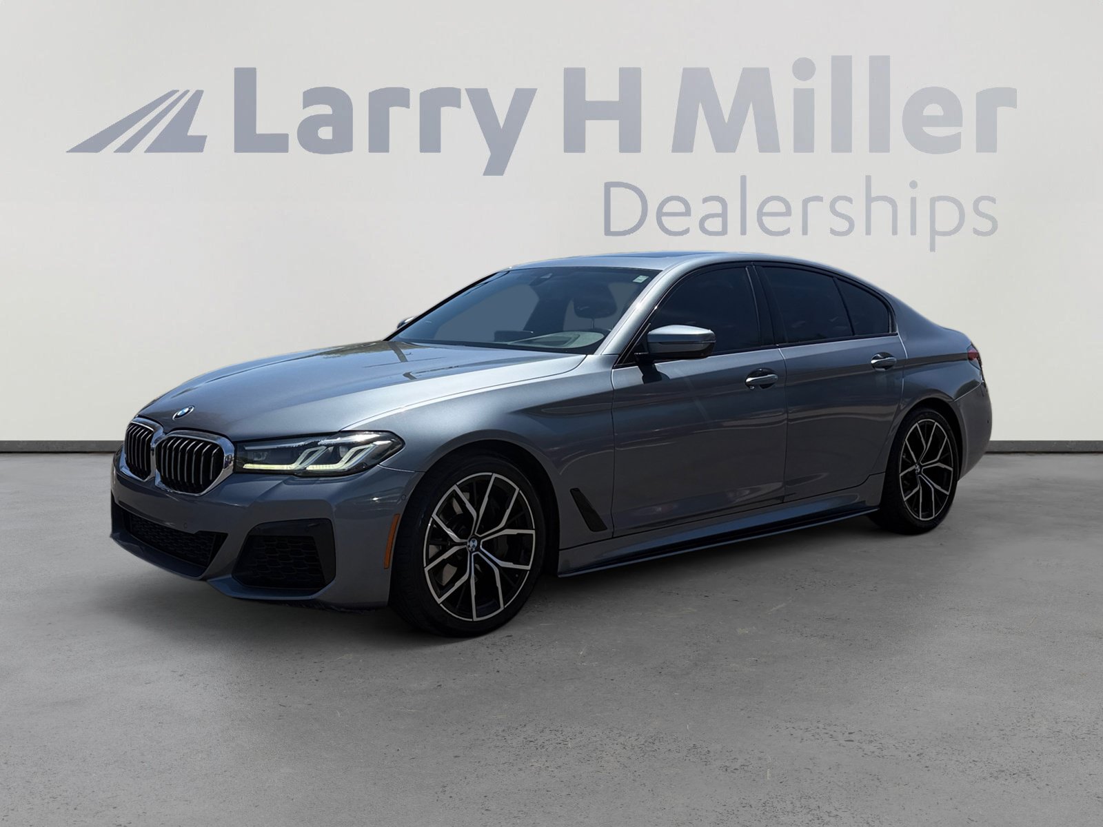 Used 2021 BMW 540i w/ M Sport Package RWD image 1