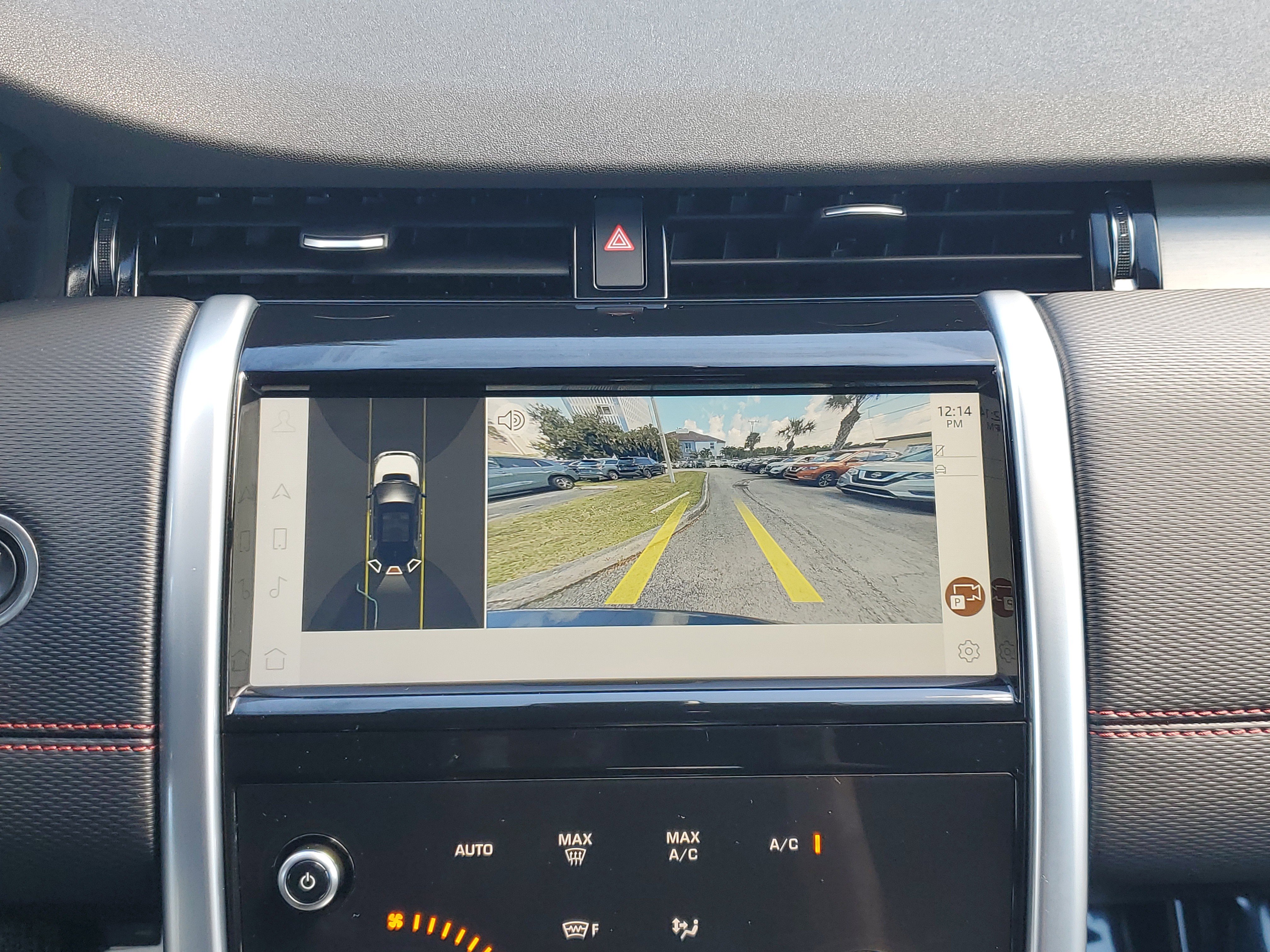 Used 2023 Land Rover Discovery Sport SE R-Dynamic image 8