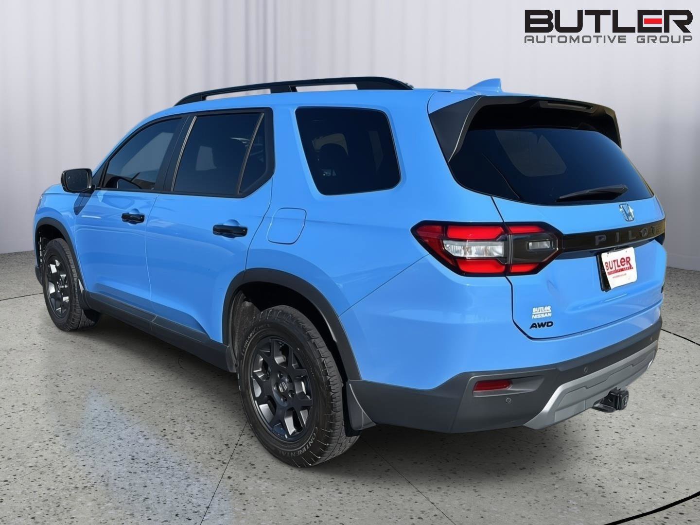 Used 2024 Honda Pilot TrailSport image 3