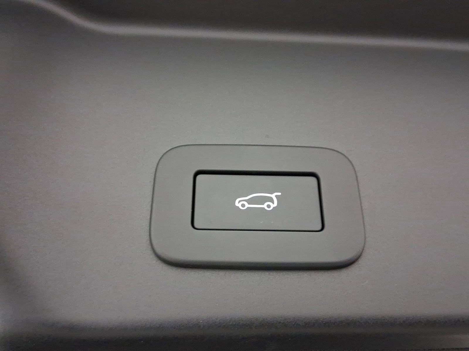 Used 2025 Land Rover Range Rover Evoque S image 31