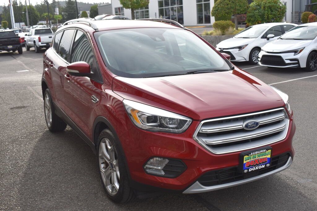 Used 2019 Ford Escape Titanium AWD/4WD image 3