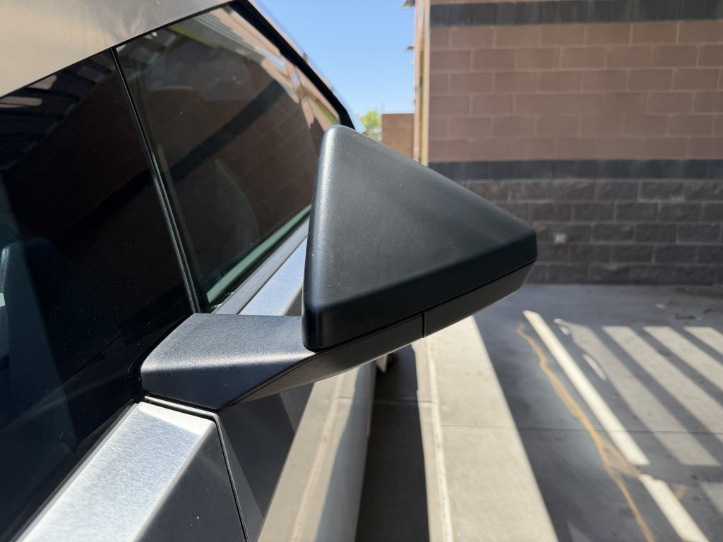 Used 2024 Tesla Cybertruck AWD Crew Cab image 12