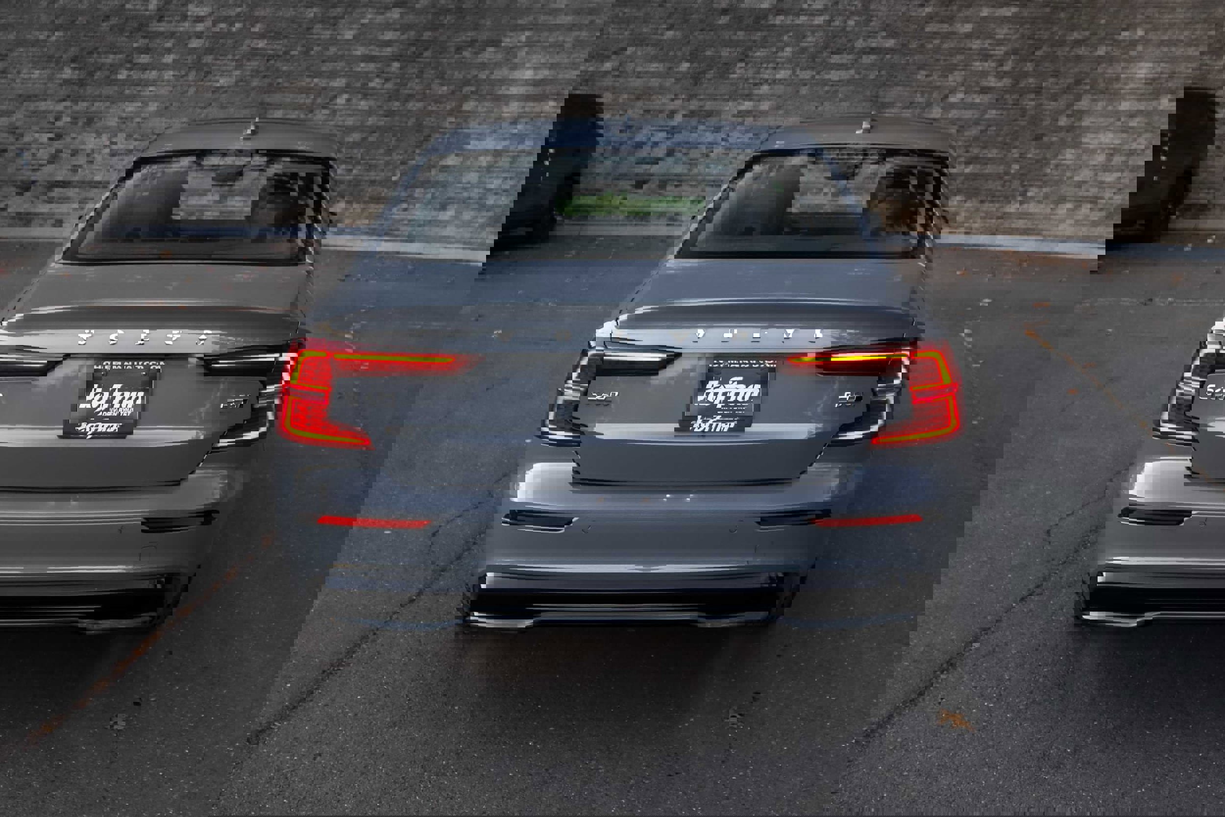 Used 2023 Volvo S60 B5 Plus w/ Climate Package image 8