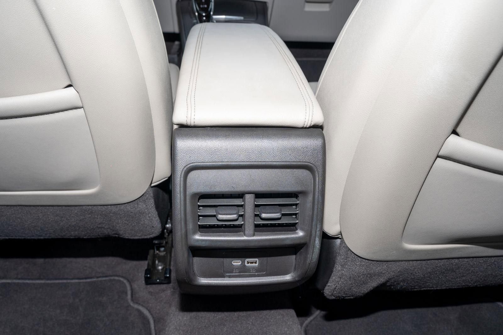 Used 2023 Cadillac XT4 Luxury w/ Driver Awareness Package FWD image 19