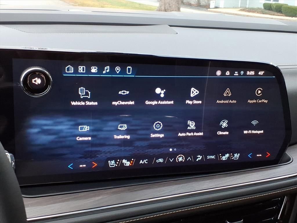 New 2026 Chevrolet Suburban Premier image 25