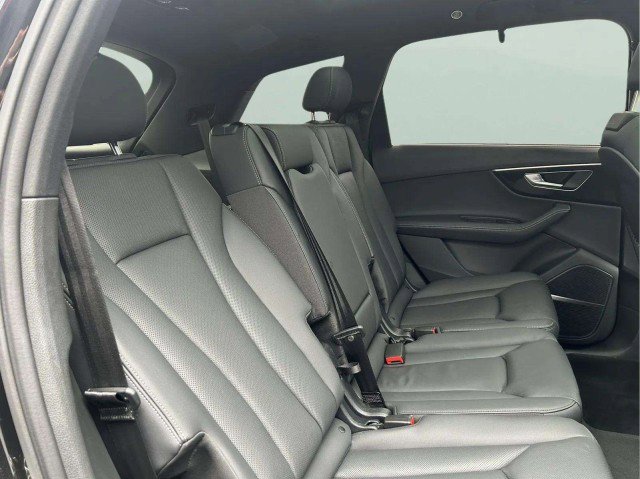 Certified 2025 Audi Q7 3.0T Premium Plus image 25