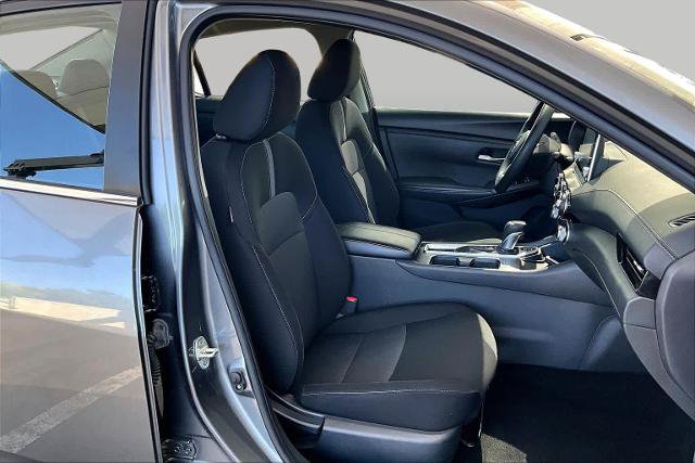 Certified 2023 Nissan Sentra SV FWD image 9