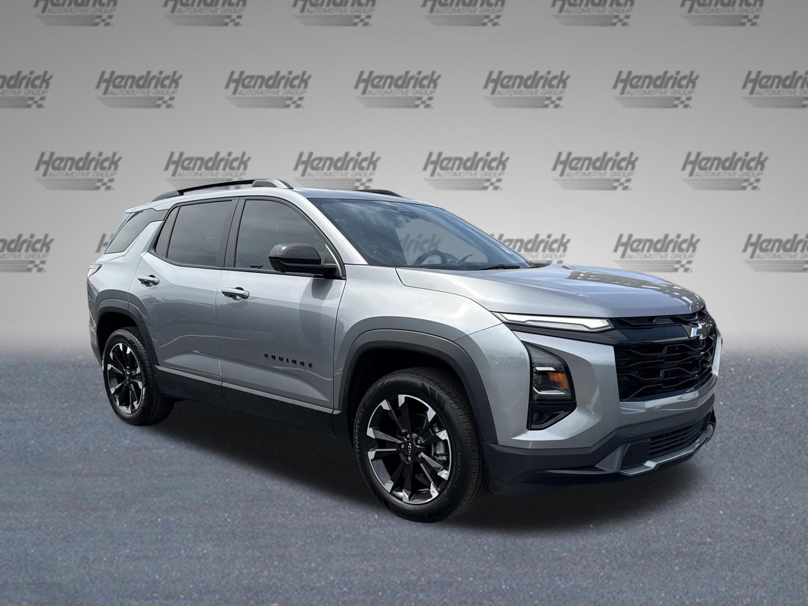Used 2025 Chevrolet Equinox RS w/ Safety and Technology Package FWD image 2