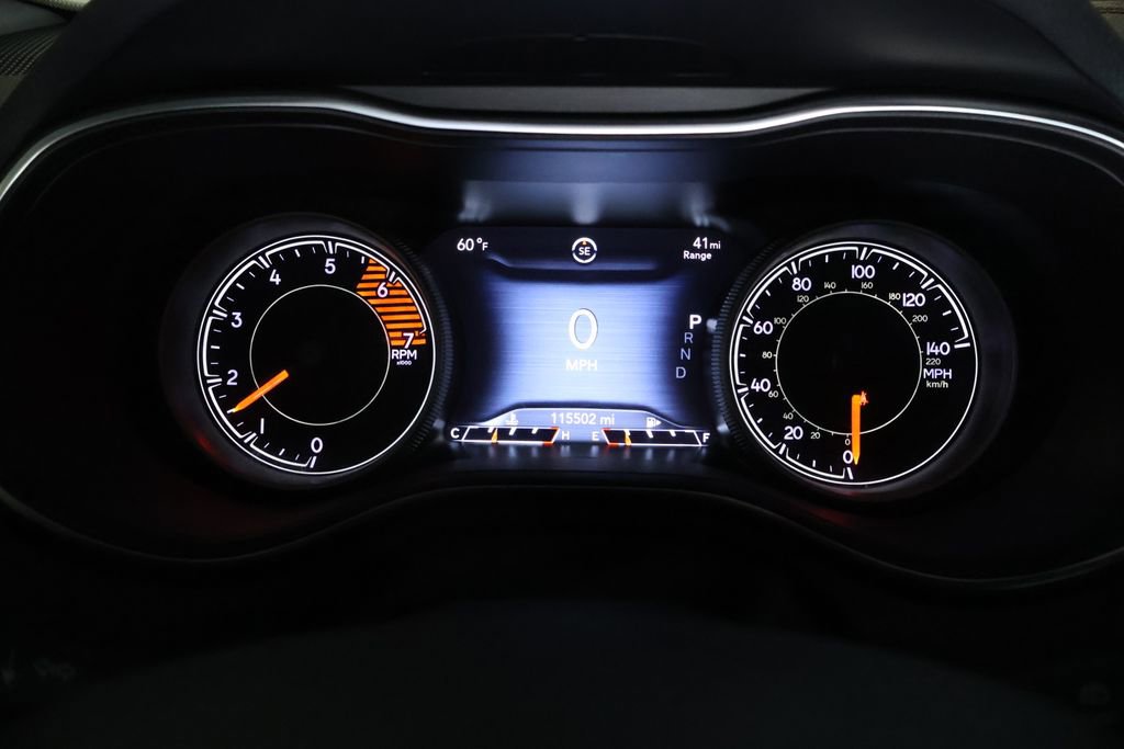 Used 2019 Jeep Cherokee Trailhawk w/ Cold Weather Group AWD/4WD image 17