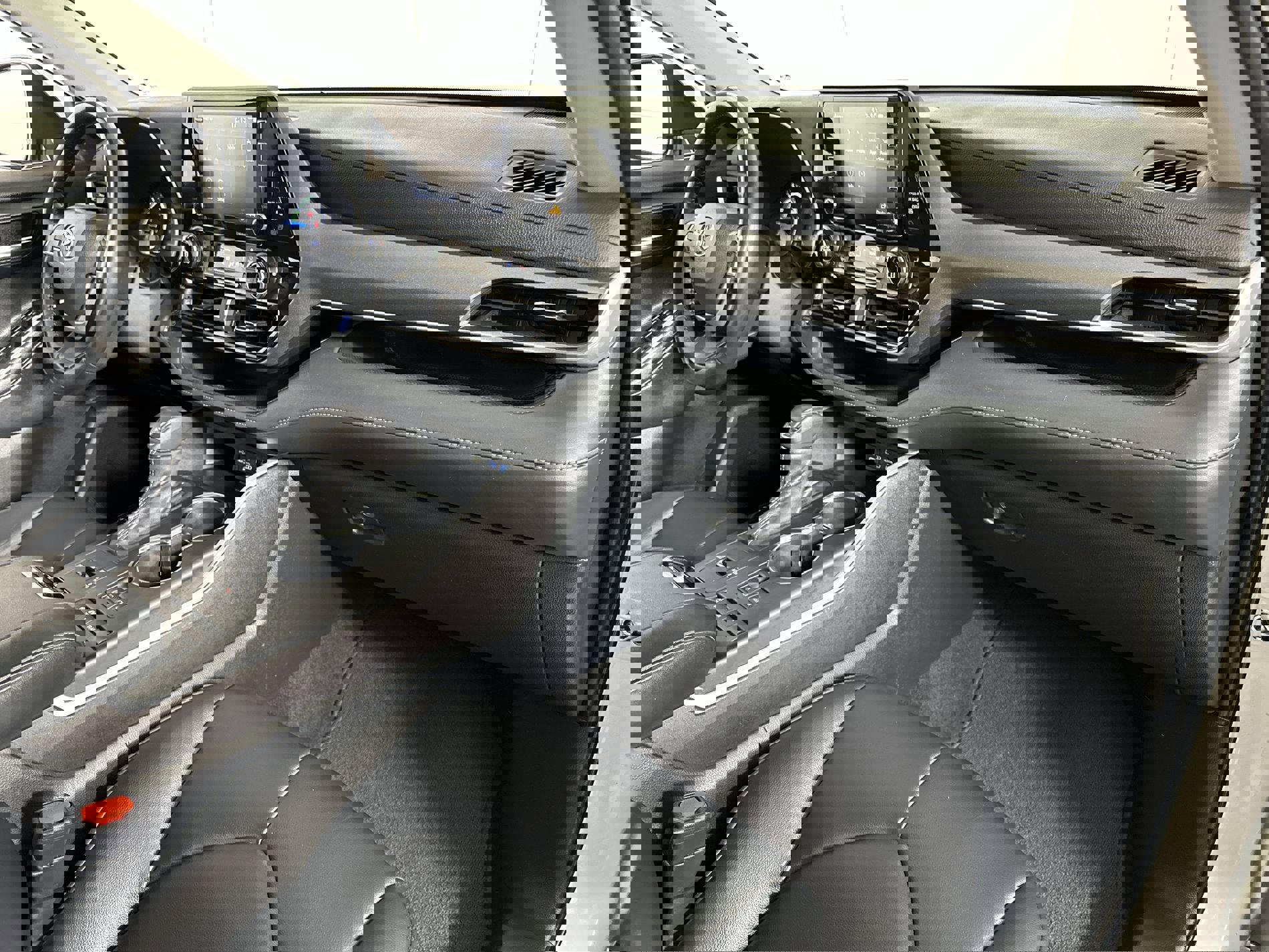 Used 2022 Toyota Highlander XLE image 66