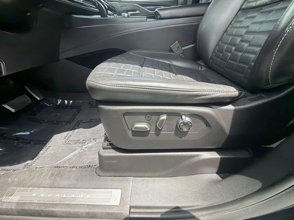 Used 2023 Cadillac Escalade V AWD/4WD image 12