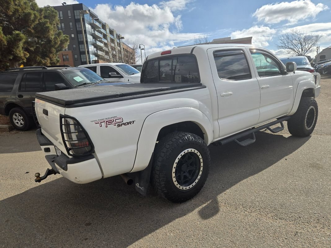 Used 2009 Toyota Tacoma 4x4 Double Cab w/ TRD Sport Pkg w/JBL Audio image 9