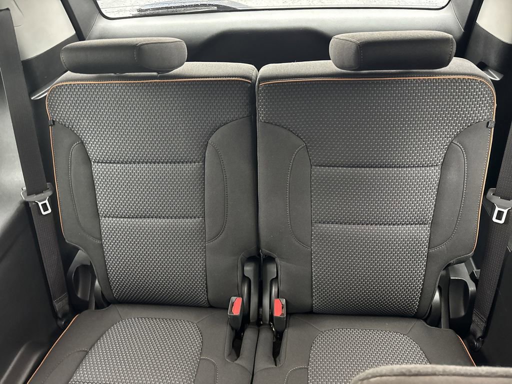 Used 2023 GMC Acadia AT4 image 22