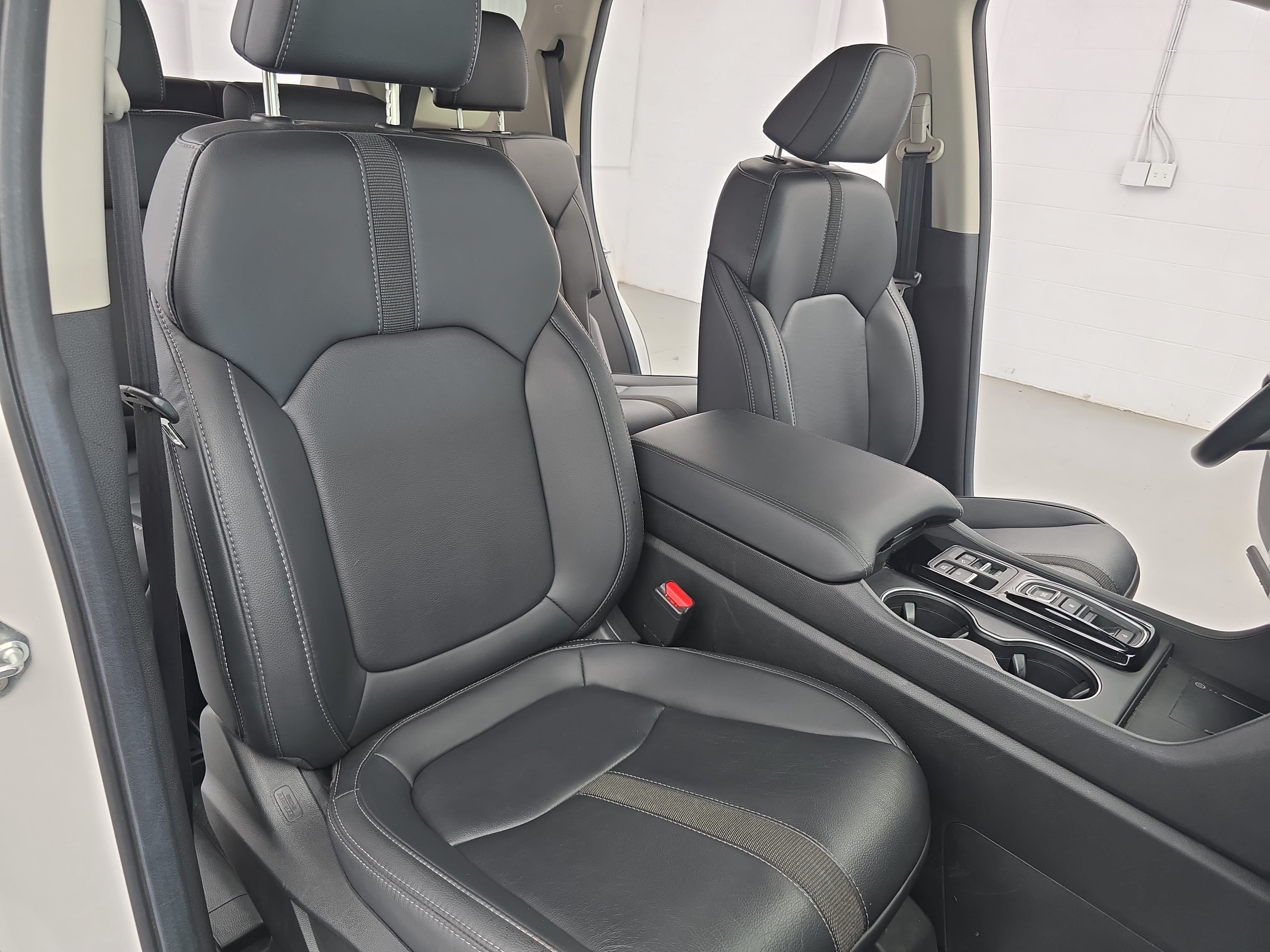Certified 2025 Honda Pilot EX-L image 10