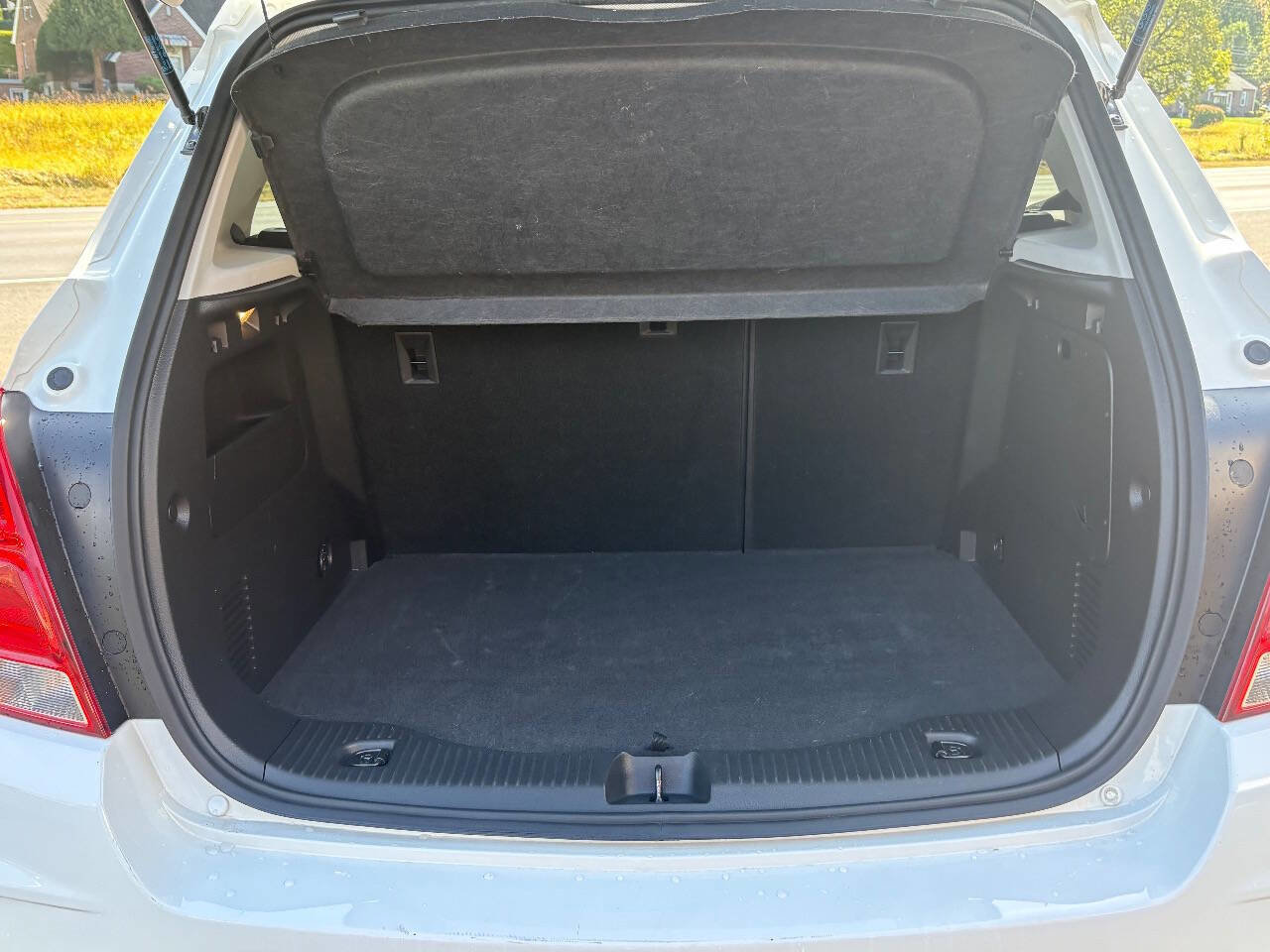 Used 2017 Chevrolet Trax LT w/ LT Convenience Package image 27