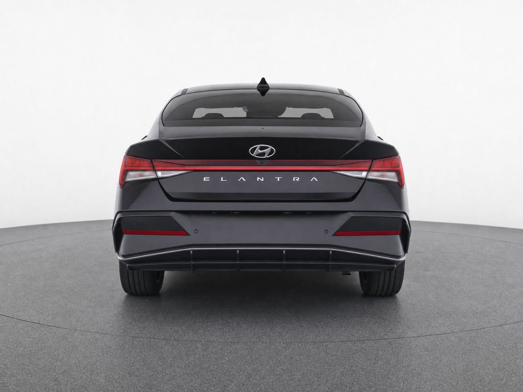 New 2026 Hyundai Elantra Limited FWD image 7