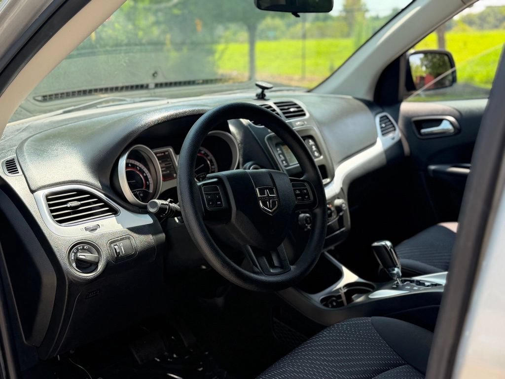 Used 2018 Dodge Journey SE w/ Blacktop Package FWD image 11