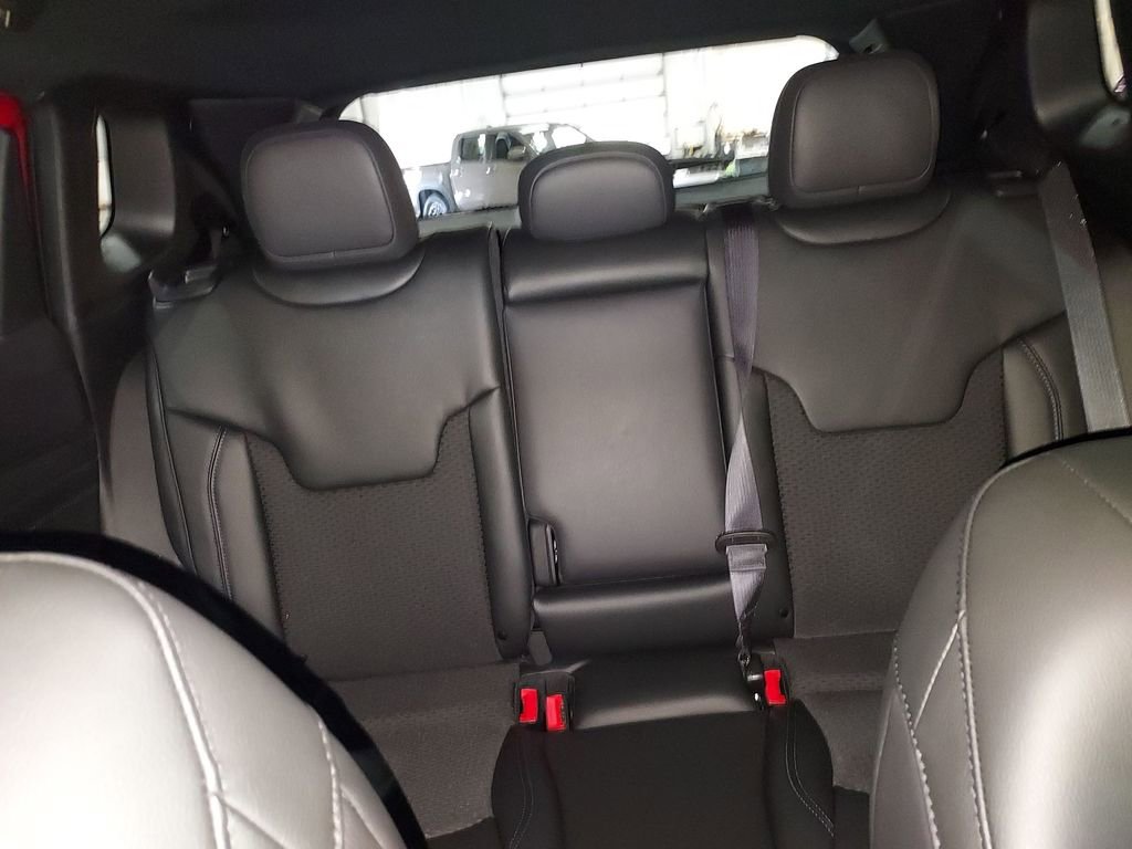 New 2026 Jeep Compass Latitude AWD/4WD image 13