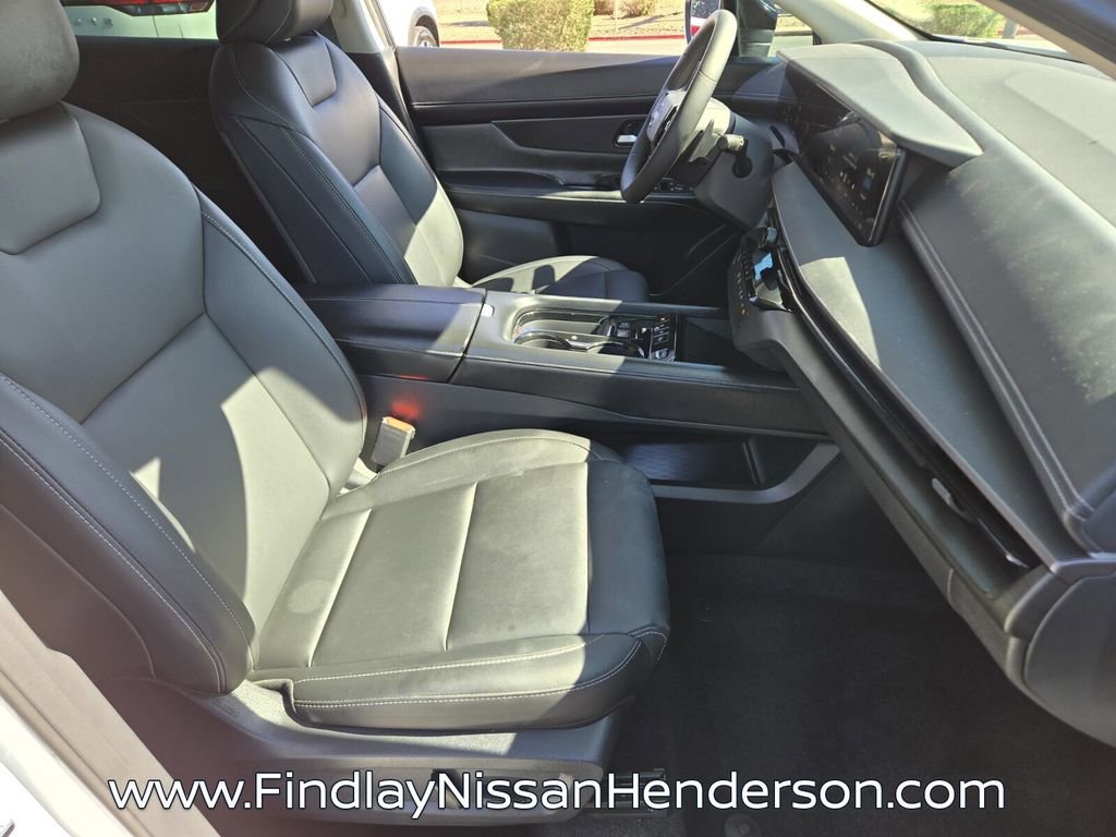 Used 2025 Nissan Murano SV image 16