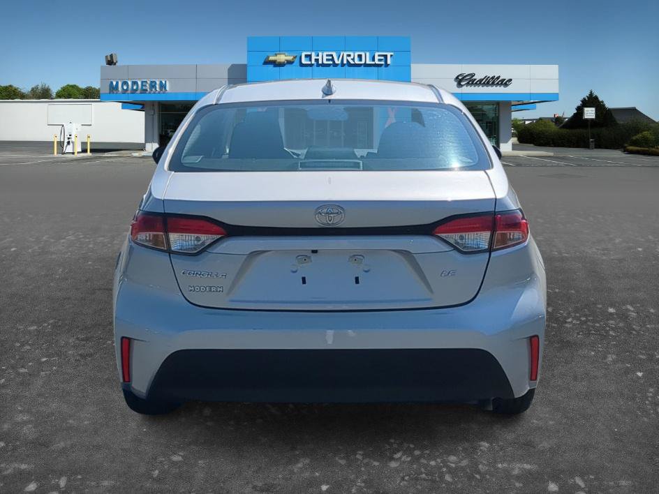 Used 2026 Toyota Corolla LE FWD image 2