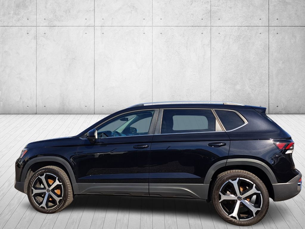 Used 2025 Volkswagen Taos SEL image 7