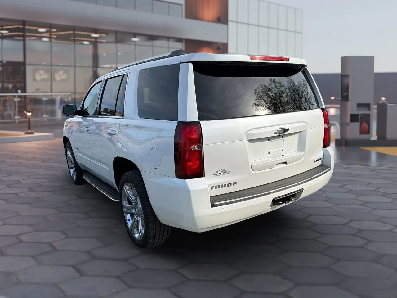 Used 2018 Chevrolet Tahoe Premier image 6