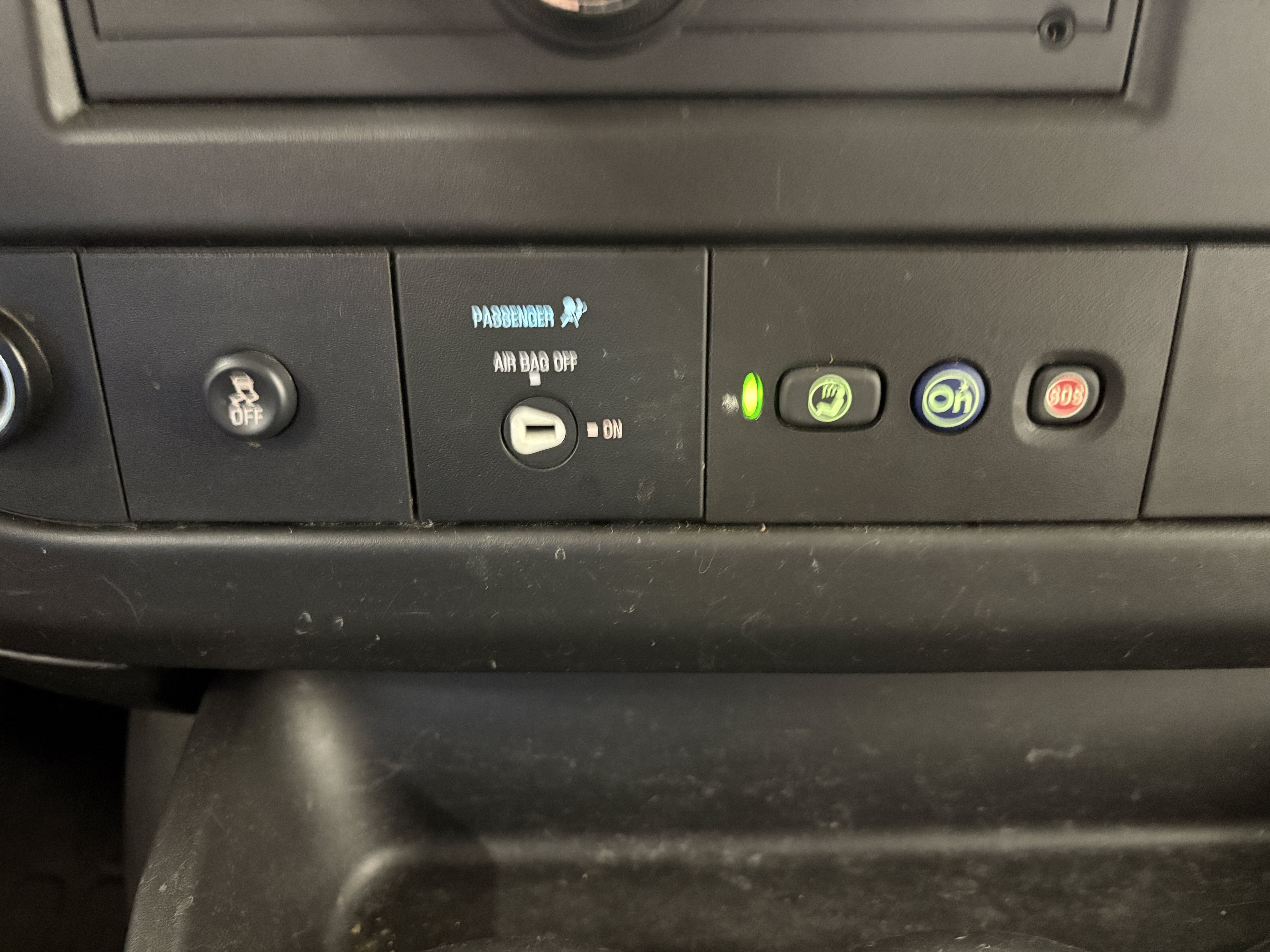 Used 2023 GMC Savana 3500 w/ Driver Convenience Package RWD image 18