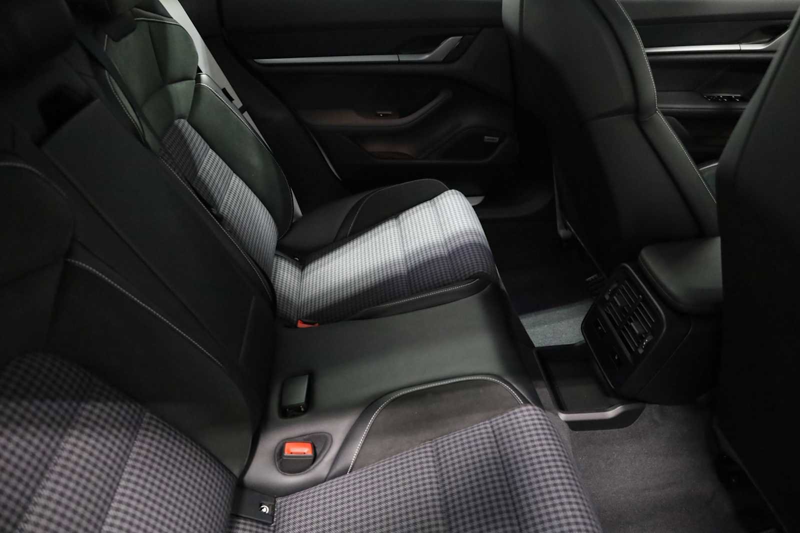 Certified 2025 Porsche Taycan image 37
