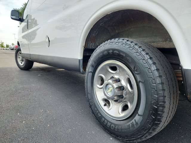 Used 2013 Chevrolet Express 3500 Extended RWD image 16