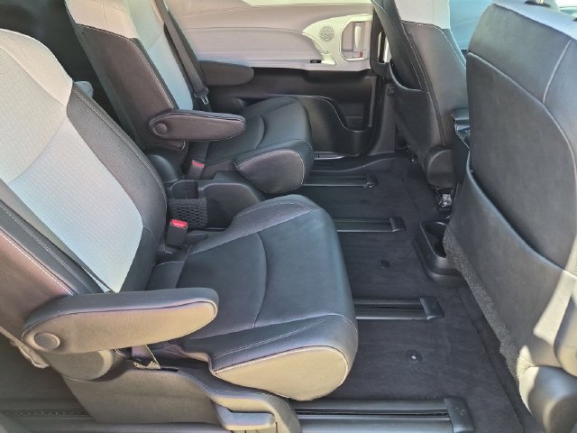 Certified 2025 Toyota Sienna XSE w/ XSE Plus Package AWD/4WD image 34