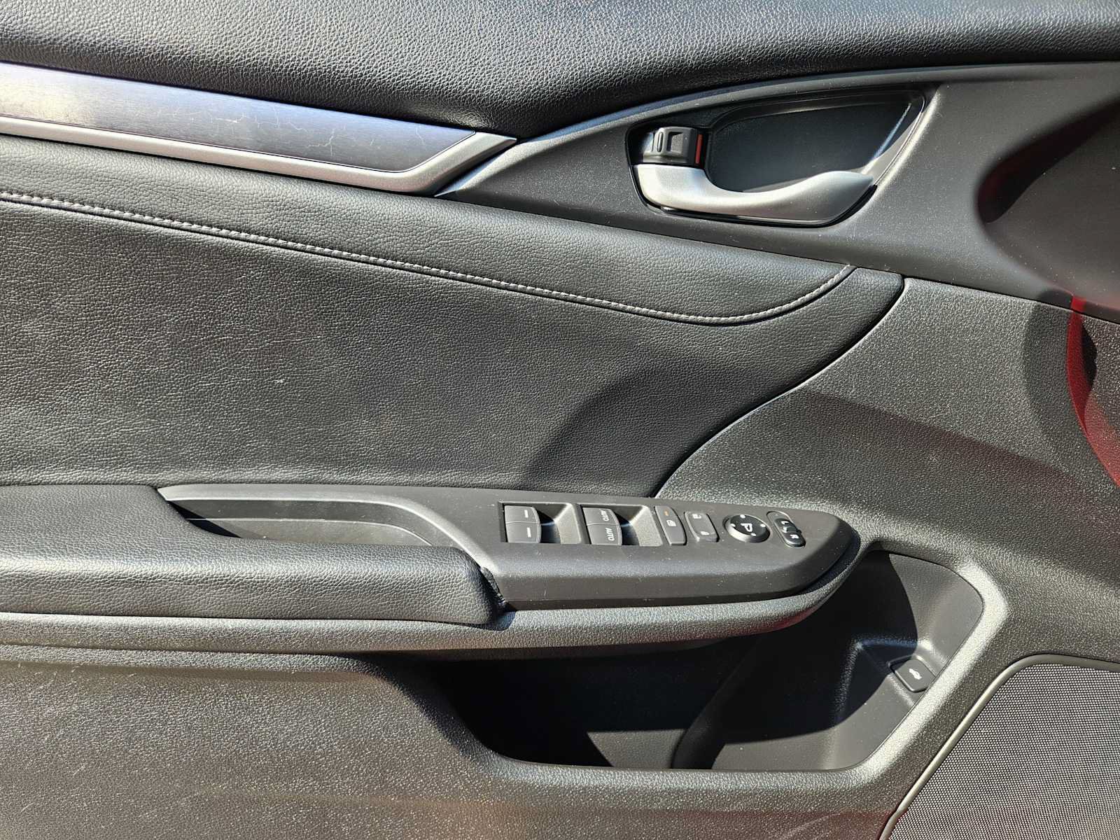 Used 2018 Honda Civic Touring image 23
