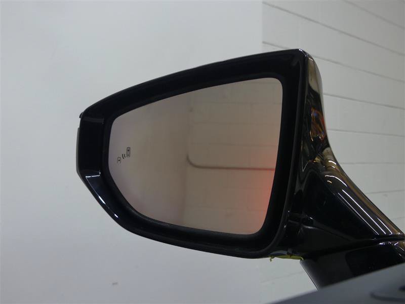 Used 2019 Lexus ES 300h w/ Accessory Package FWD image 14