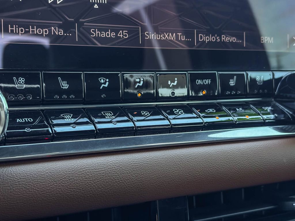 Used 2023 GMC Canyon AT4 w/ AT4 Premium Package image 28