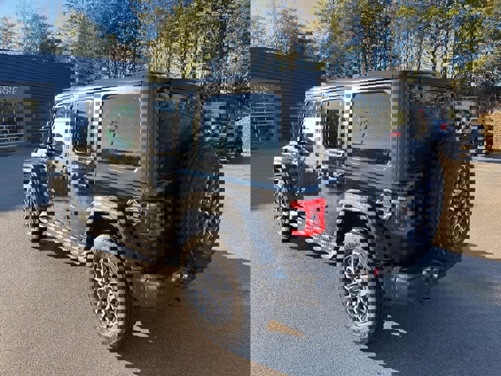 Used 2024 Jeep Wrangler Sahara w/ Safety Group image 4